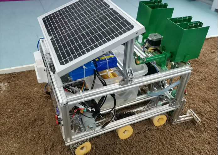 沈陽工學(xué)院學(xué)生設(shè)計大賽獲獎作品 螺旋推進(jìn)式種植機.png