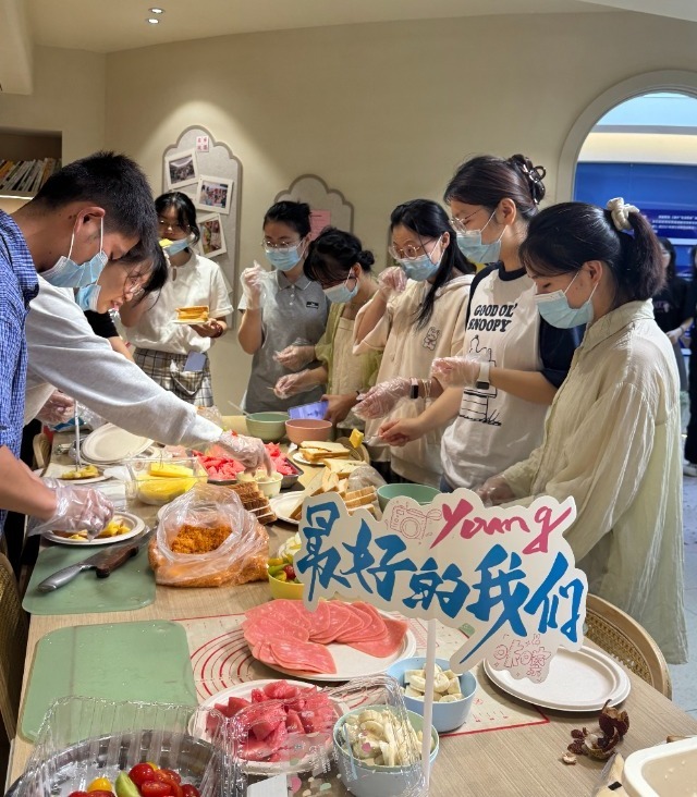 浙江萬里學院“生活技能訓練營” 活動現場 學校供圖.jpg