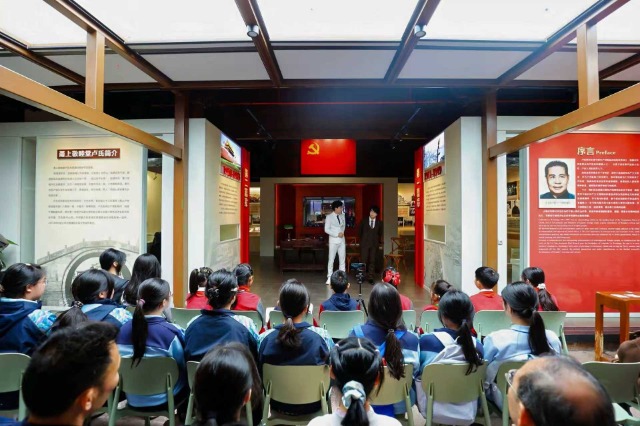 “盧館小課堂”授課現場 學校供圖.jpg